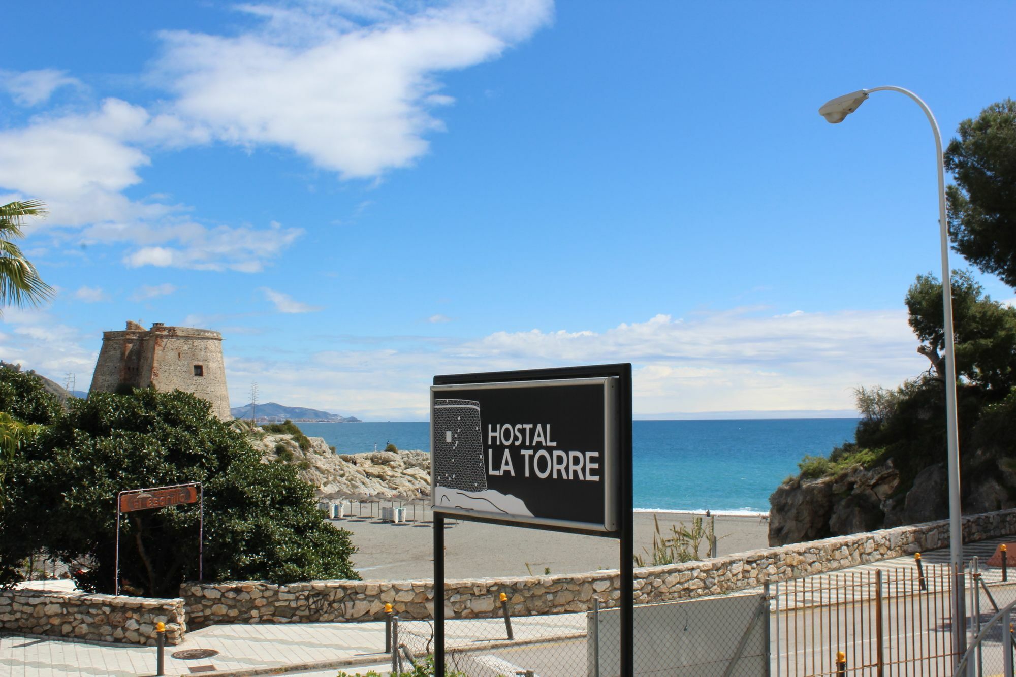 Hostal La Torre Almuñécar Εξωτερικό φωτογραφία